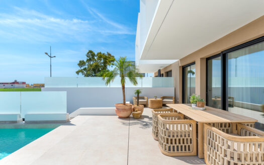 STYLISH 3-BED VILLA WITH POOL IN DELIGHTFUL DOLORES