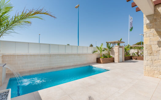 MODERN 3 BED VILLAS WITH POOL & SOLARIUM, 3 MIN WALK TO BEACH