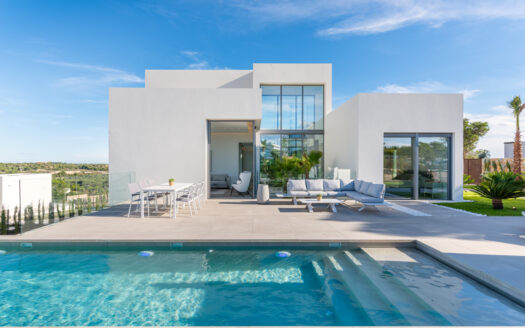 OUT-OF-THIS-WORLD 3-BED VILLA & POOL ON LAS COLINAS GOLF