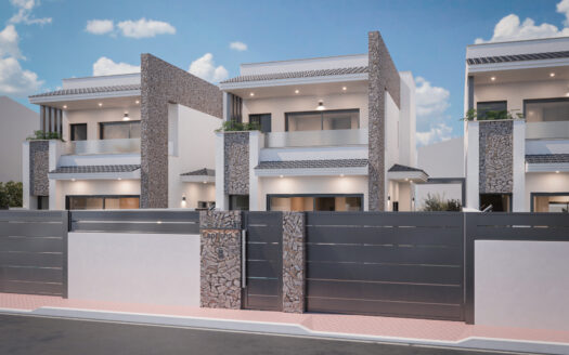 LOVELY DETACHED 3-BED VILLA WITH POOL & SOLARIUM