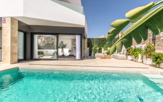 STYLISH ‘HEXAGON’ VILLA WITH PRIVATE POOL IN SUPERB LOCATION