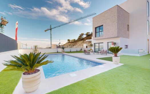 LUXURY 3-BED MODERN VILLA WITH POOL & OPTIONAL LIFT