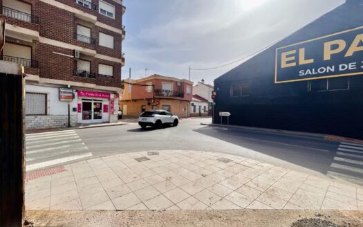 LAND IN ROJALES
