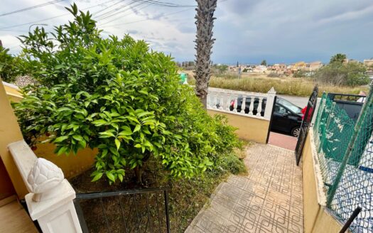 DETACHED HOUSE / VILLA IN EL CHAPARRAL