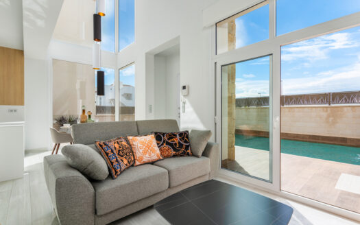 KEY-READY FURNISHED 3-BED VILLAS NEAR LOS MONTESINOS