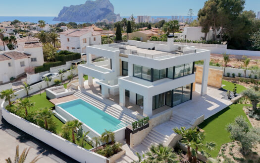 SUPERLATIVE 4-BED LUXURY HILLSIDE VILLA WITH SEA VIEW