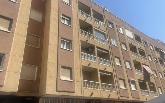 APARTMENT IN TORREVIEJA