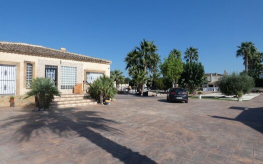 VILLA IN RAFAL
