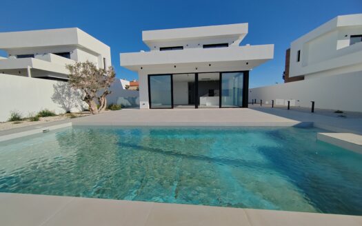 KEY-READY LUXURY 3-BED VILLA WITH POOL ONLY 700m FROM SAN JUAN BEACH