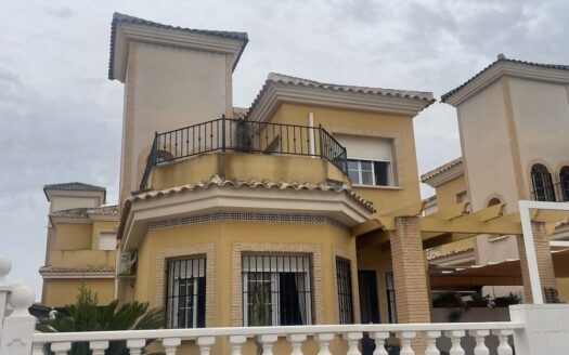 VILLA IN LO CRISPIN