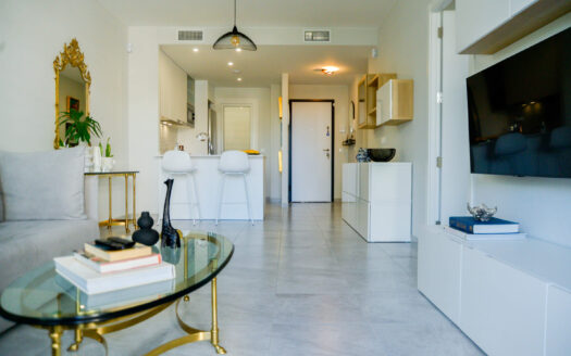 Luxury Ground-Floor Apartment with Private Terrace – Aire Residencial, Villamartín