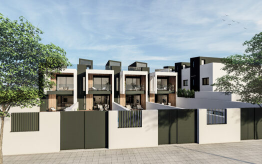 STYLISH 3-BED TOWNHOUSE WITH POOL & SOLARIUM, 5 MINS FROM BEACH