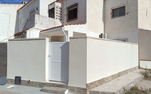 BUNGALOW IN LA TORRETA III
