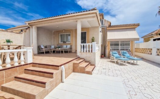 VILLA IN TORREVIEJA