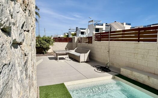 AMAZING FURNISHED EX-SHOW-HOUSE IN PRIME BENIJÓFAR LOCATION