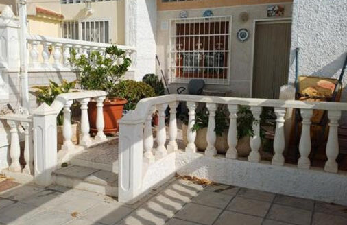 TOWNHOUSE IN TORREVIEJA