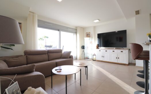 PENTHOUSE IN VISTABELLA GOLF