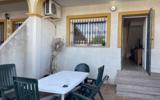 TOWNHOUSE IN DAYA NUEVA