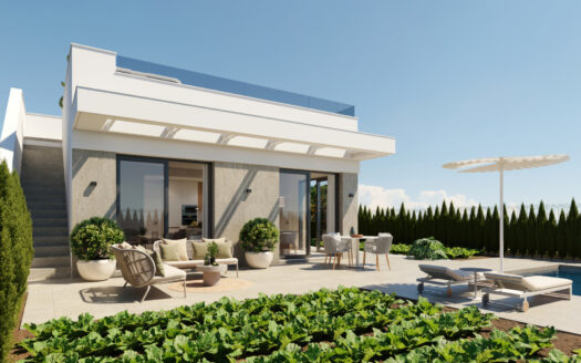 WELL-PRICED 2-BED GOLF VILLA WITH POOL & SOLARIUM ON LARGE PLOT