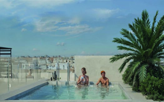 MODERN 1-BED APARTMENTS WITH ROOFTOP POOL 150m FROM TORREVIEJA PROMENADE
