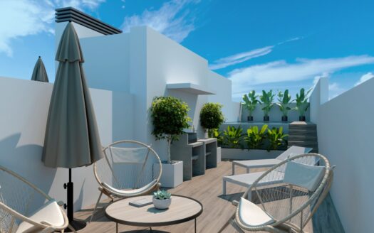 NEW 2-BED PENTHOUSE WITH ROOFTOP POOL, 2m WALK FROM TORREVIEJA BEACH