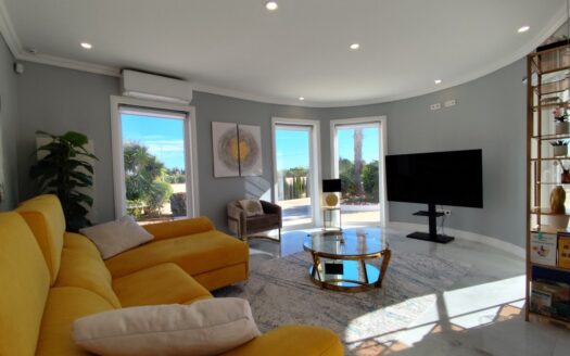 VILLA IN EL MUDAMIENTO