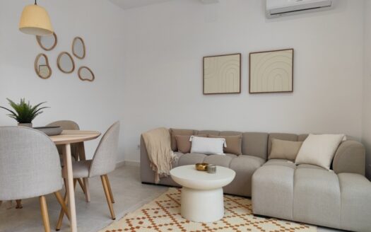 BUNGALOW IN LA SIESTA