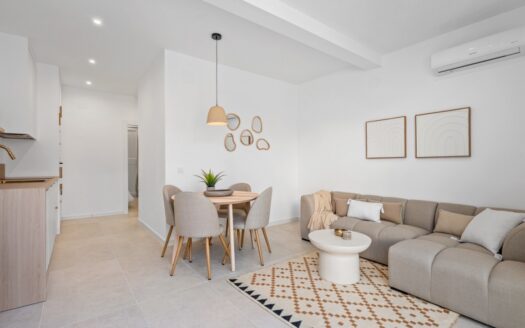 BUNGALOW IN LA SIESTA