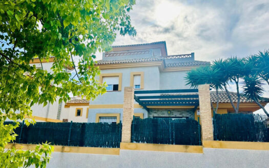 VILLA DETACHED IN LOS MONTESINOS