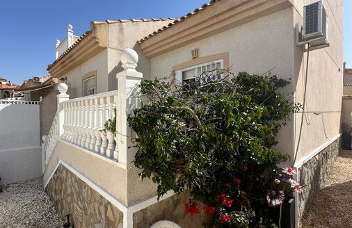 SEMI-DETACHED IN CIUDAD QUESADA