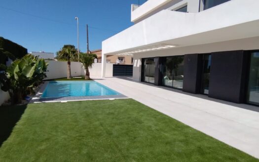 STUPENDOUS BRAND-NEW KEY-READY FURNISHED MANSION IN QUESADA TOWN