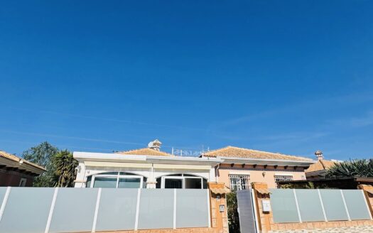 Your Dream Home in Spain: Modern Villa with Private Pool in La Herrada