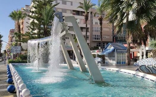 MODERN 2 & 3-BED APARTMENTS WITH ROOFTOP SOLARIUM 100m FROM TORREVIEJA MARINA