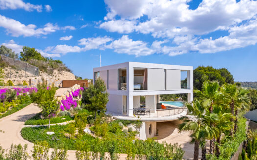 A TOTALLY UNIQUE ECO-VILLA, THE KEY-READY ‘PEBBLE’ AT LAS COLINAS RESORT