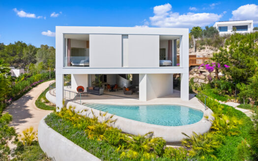 A TOTALLY UNIQUE ECO-VILLA, THE KEY-READY ‘PEBBLE’ AT LAS COLINAS RESORT