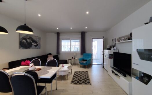 CORNER TOWNHOUSE IN TORREVIEJA