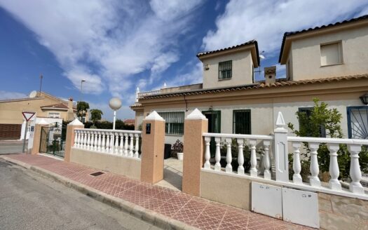 SEMIDETACHED VILLA IN ROJALES
