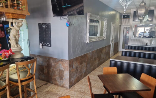 COMMERCIAL IN TORREVIEJA