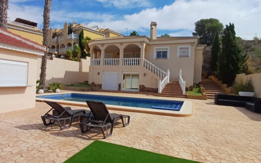 VILLA DETACHED IN ALGORFA