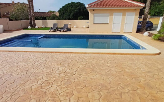 VILLA DETACHED IN ALGORFA