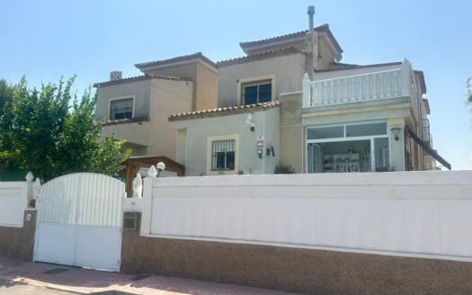 VILLA IN ALGORFA