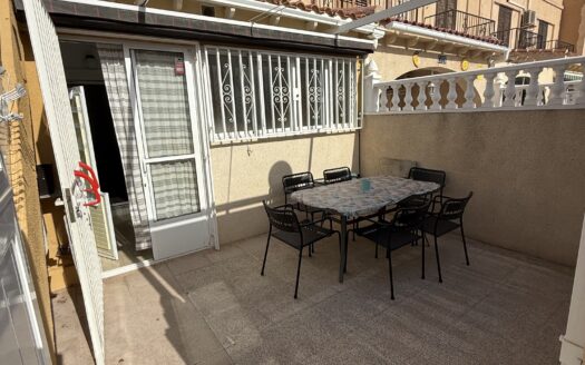 CHARMING 1-BEDROOM BUNGALOW WITH COMMUNAL POOL IN EL CHAPARRAL