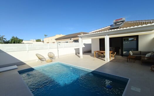 VILLA IN EL CHAPARRAL
