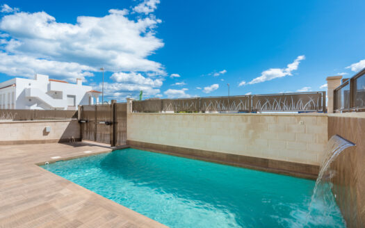 KEY-READY FURNISHED 5-BED VILLA ON HUGE PLOT WITH 10m POOL