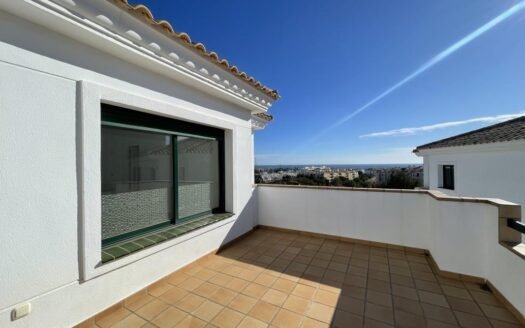 KEY-READY 2-BED APARTMENTS & SEA-VIEW ATICOS IN LOMAS DE CAMPOAMOR
