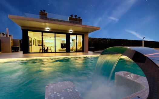 LUXURY 4-BED MODERN VILLA WITH POOL & OPTIONAL BASEMENT