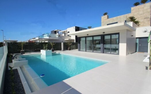 LUXURY 4-BED MODERN VILLA WITH POOL & OPTIONAL BASEMENT